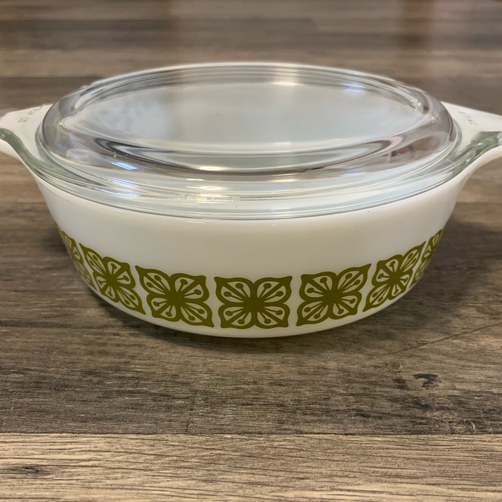 Pyrex green square flower dish